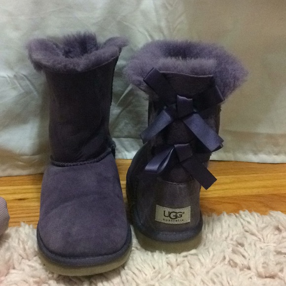UGG Shoes - Purple Bailey bow short uggs